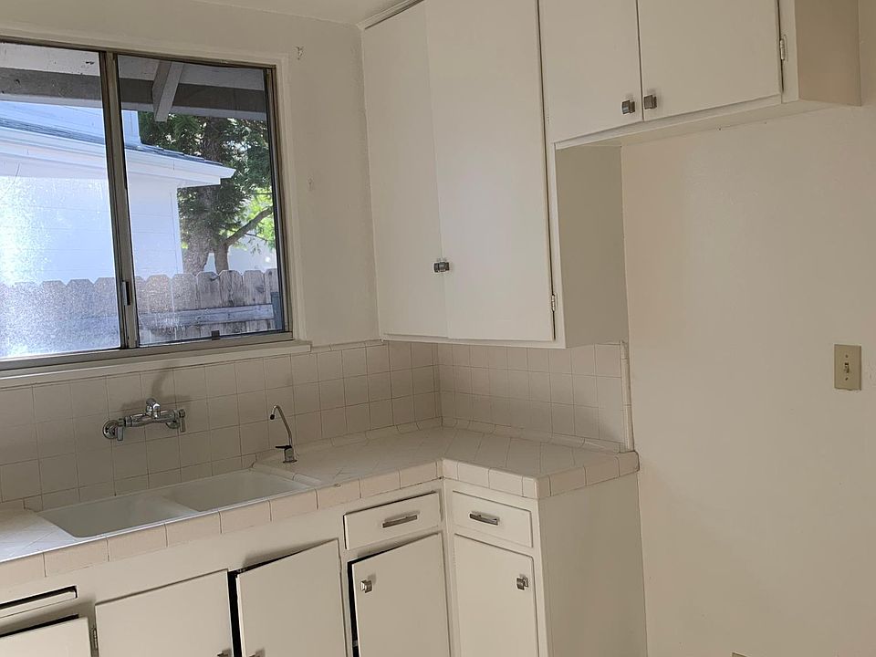 4230 Woodman Ave Sherman Oaks CA Zillow Apartments for Rent in