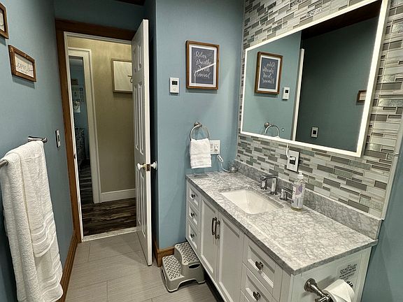 5th image of 17 Weldon Ln
