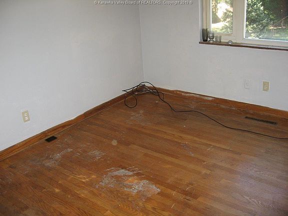 5th image of 514 Rosemont Ave