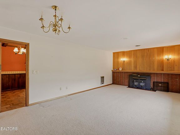 4th image of 717 Kimberlin Heights Rd