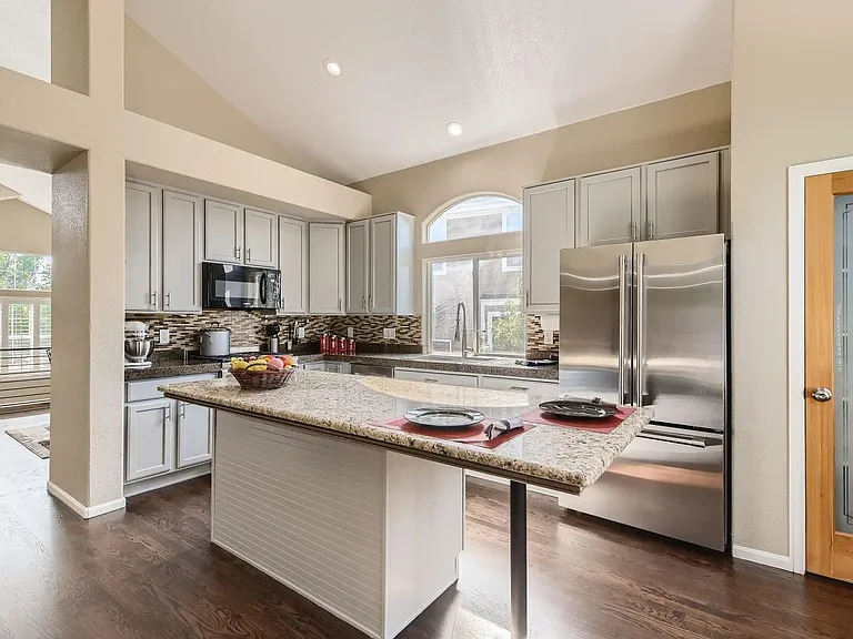 1514 Linden Way — Photo 10