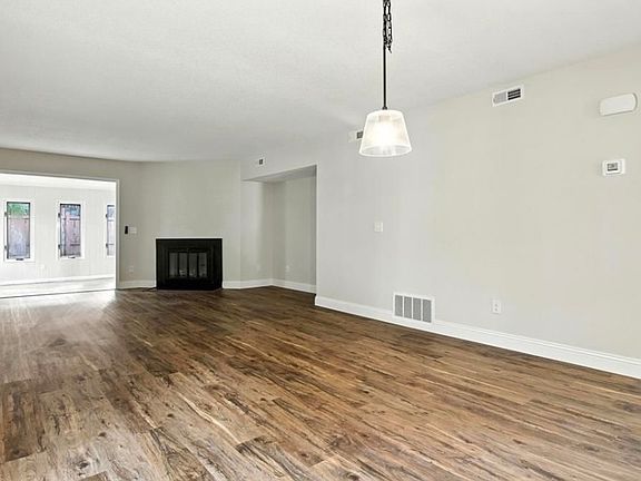 4th image of 3969 E Valley Ct