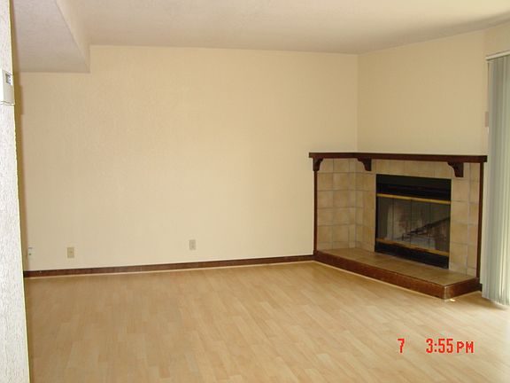 5th image of 2594 Warwick Ln
