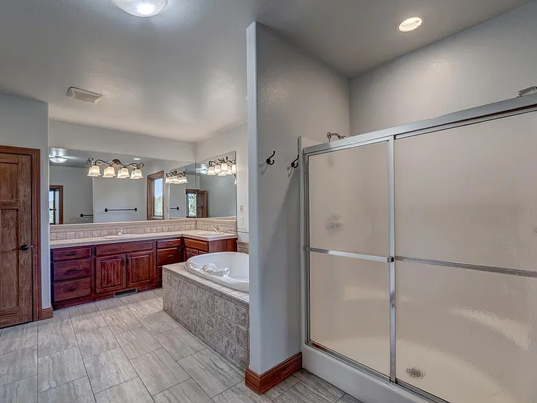 23823 Kieffer Ranch Rd — Photo 19