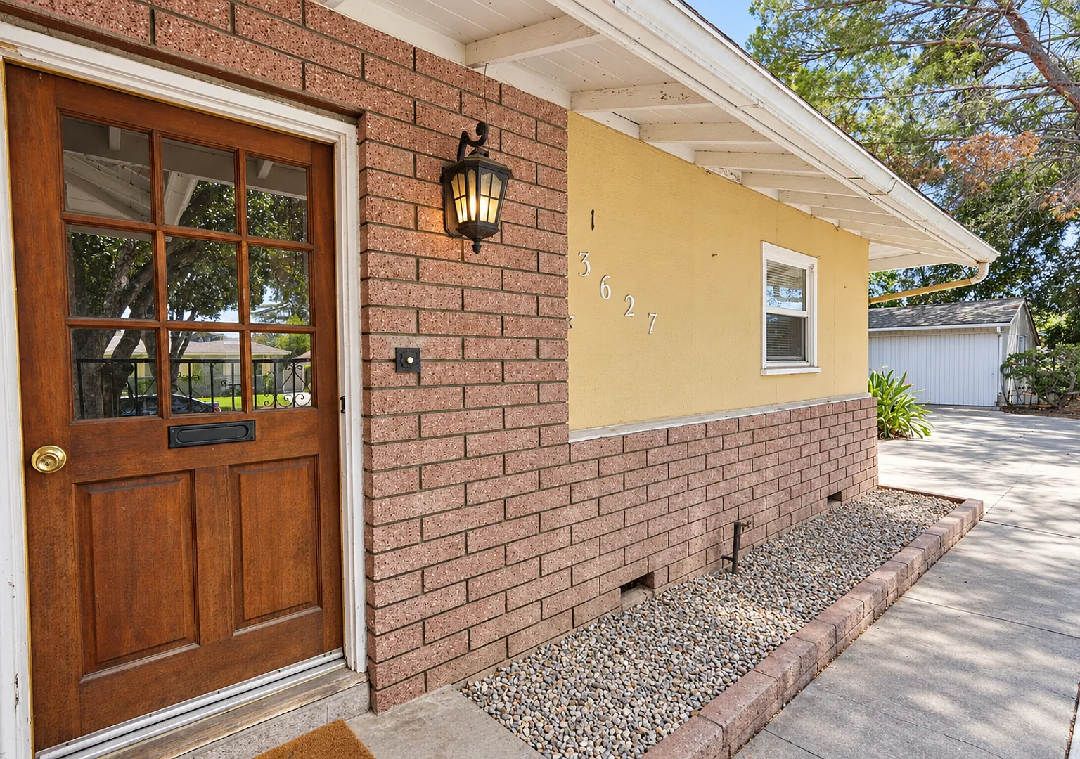 3627 Harding Street — Photo 2
