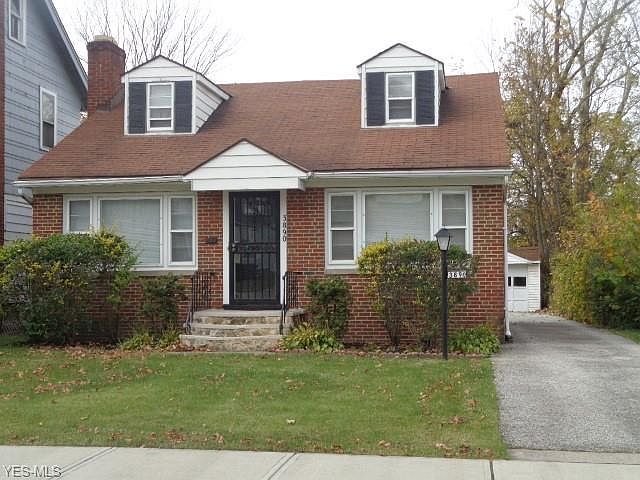 1st image of 3890 E 146th St