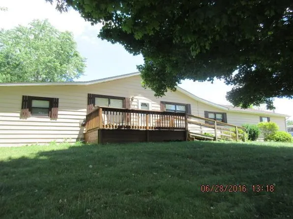 72 McCoy Rd NE, Saint Louisville, OH 43071