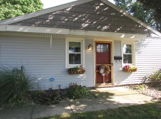 1204 Dennis Dr, South Bend, IN