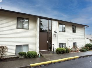 12160 SW Royal Ct APT B, King City, OR 97224
