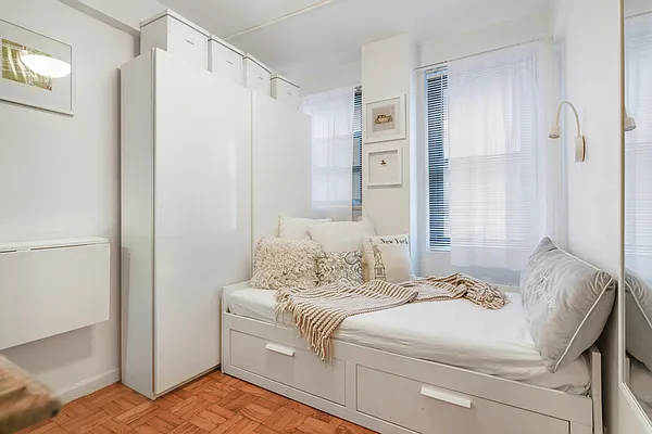 Rented by Weichert Properties - NYC | media 11