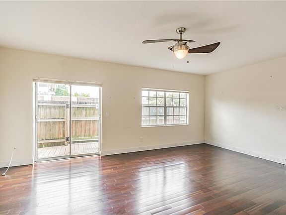 4th image of 403 S Arrawana Ave Unit 1