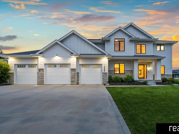 18880 Patrick Cir, Elkhorn, NE 68022