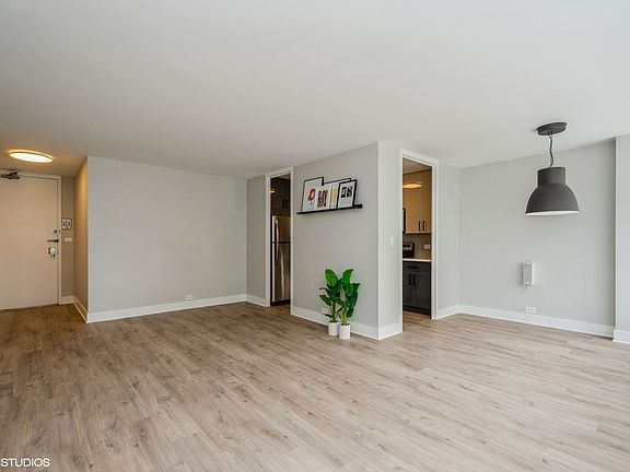 3rd image of 4800 S Chicago Beach Dr APT 1904S