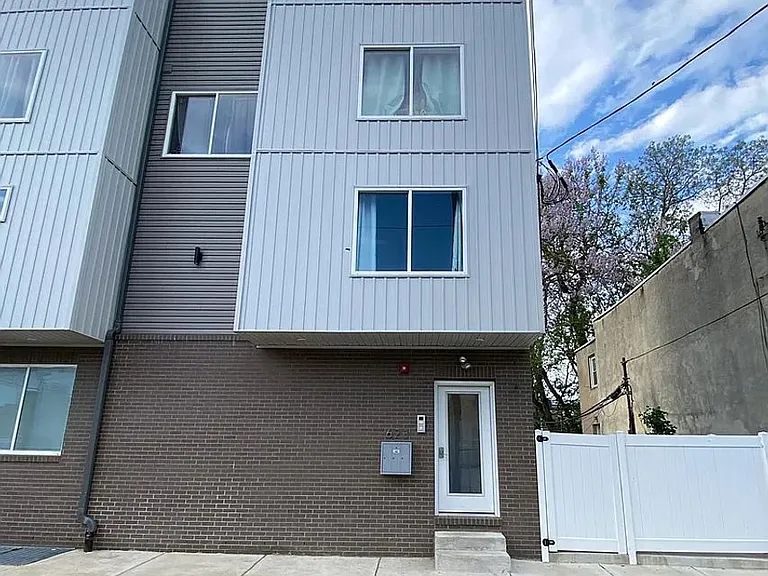 36th St N 623 — Photo 23