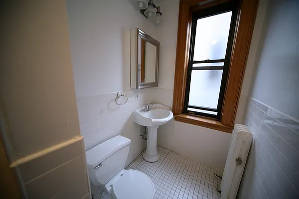 Rented by Metropolitan Realty | media 21