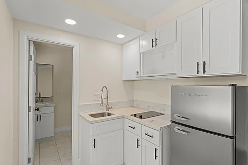 Kendall Dr Photo 1