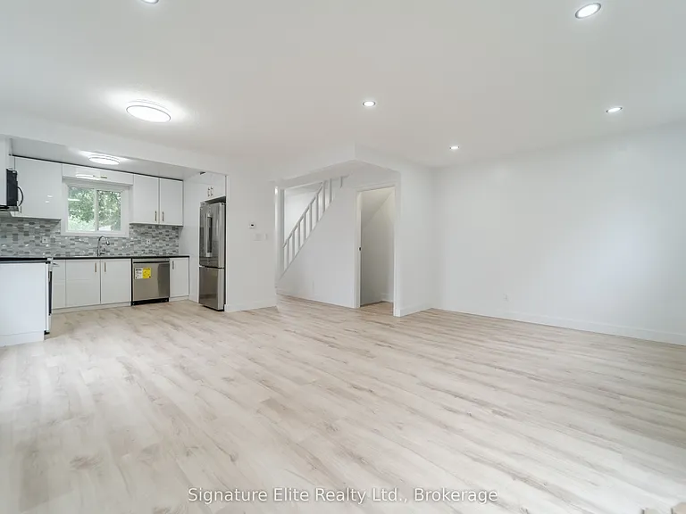 1118 Aire Pl — Photo 4