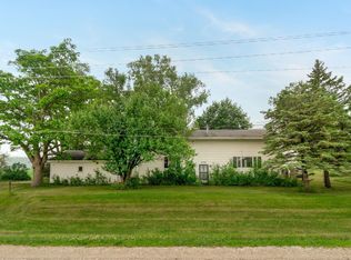 412 W Dunkerton Rd, Cedar Falls, IA 50613