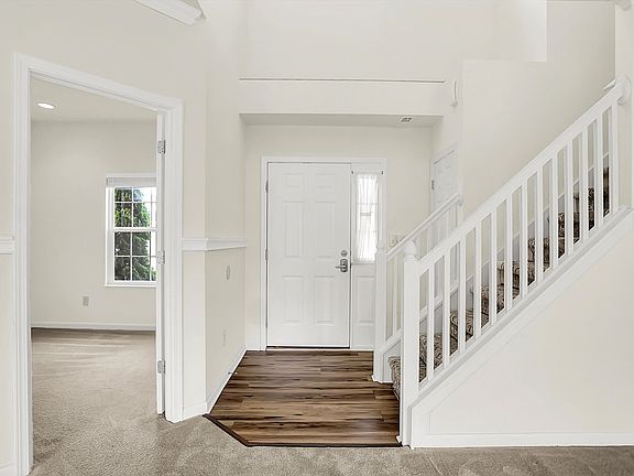 2nd image of 2625 Wildflower Ln