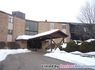2680 Oxford St N APT 102, Roseville, MN 55113