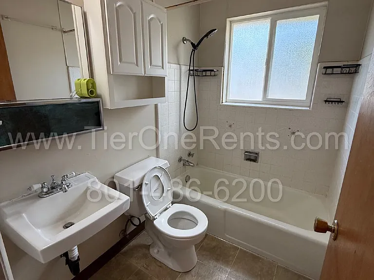 2936 S Adams St — Photo 11
