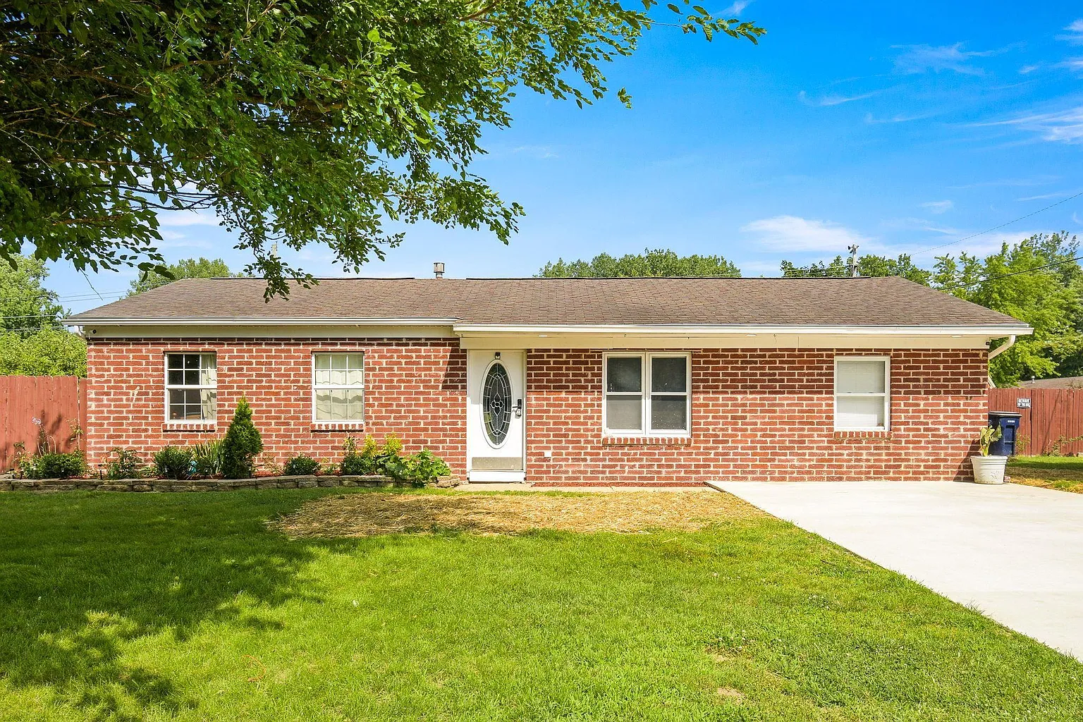 1814 Sue Ave photo 1