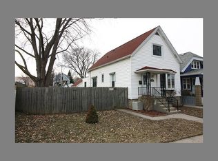 2833 S Burrell St, Milwaukee, WI 53207