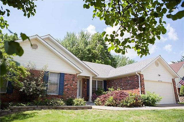 1st image of 2772 Bloomfield Dr