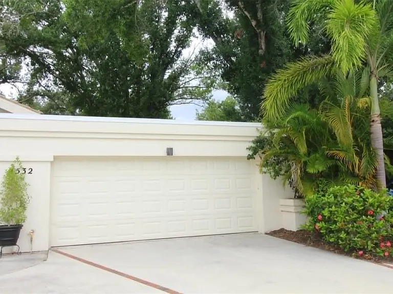 4532 Ascot Cir N — Photo 1