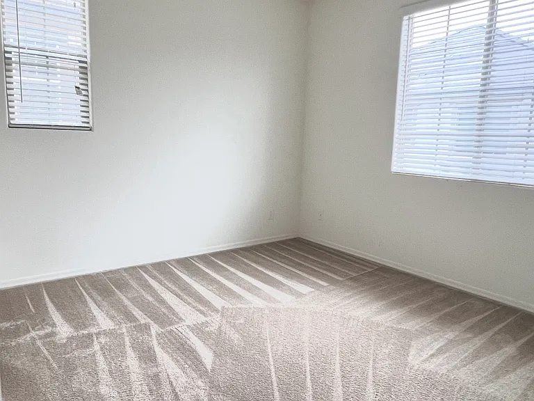 1728 E Dogwood Ln — Photo 14