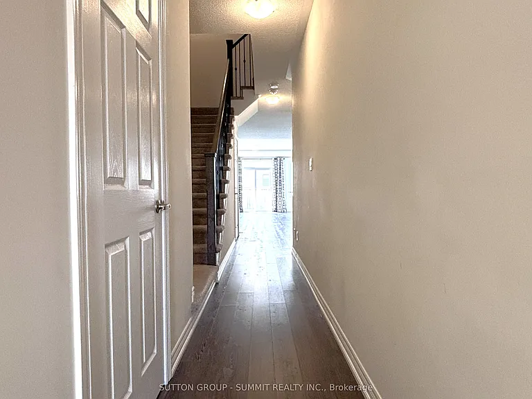 109 Benadir Ave — Photo 4