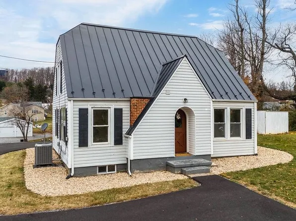 529 Lee Jackson Hwy, Staunton, VA 24401