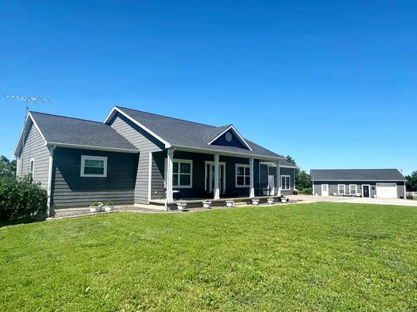 1725 E 500 Road #B, El Dorado Springs, MO 64744