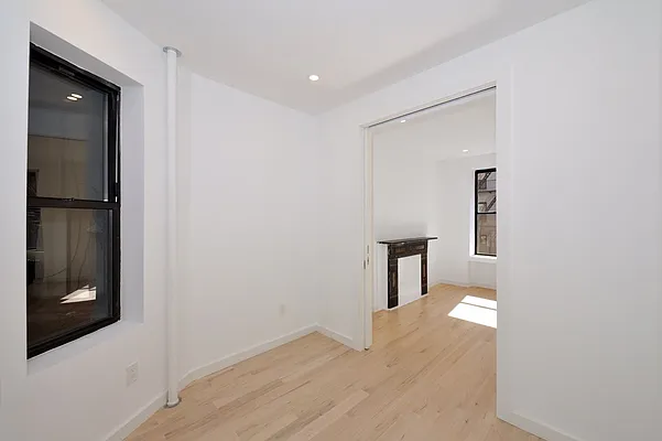 Rented by Aether Property Group | media 11