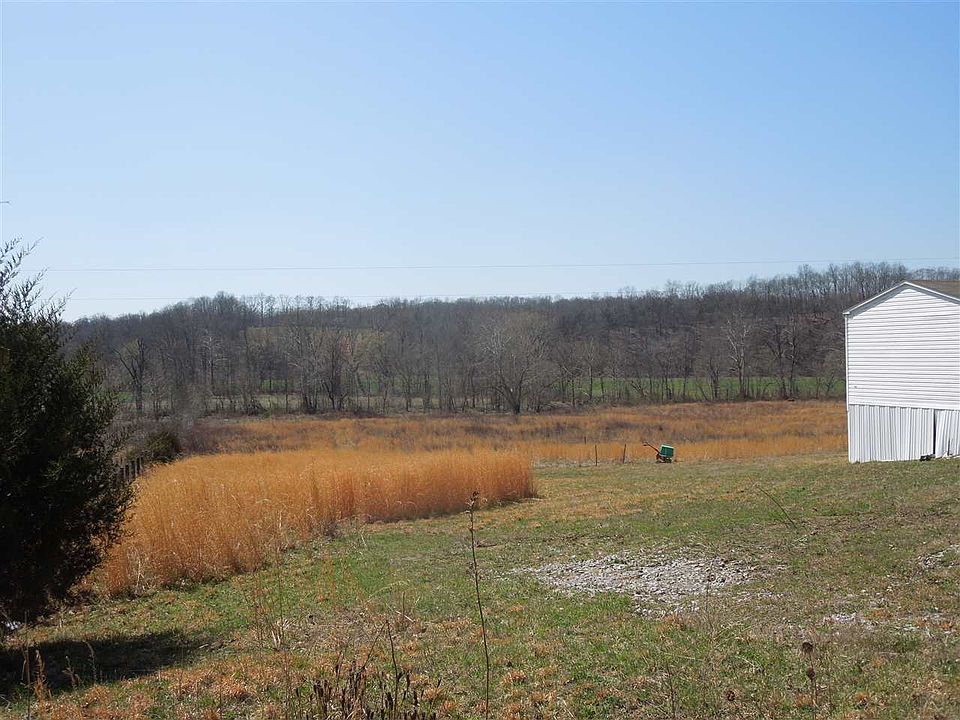 2nd image of 255 W Curtis Rd