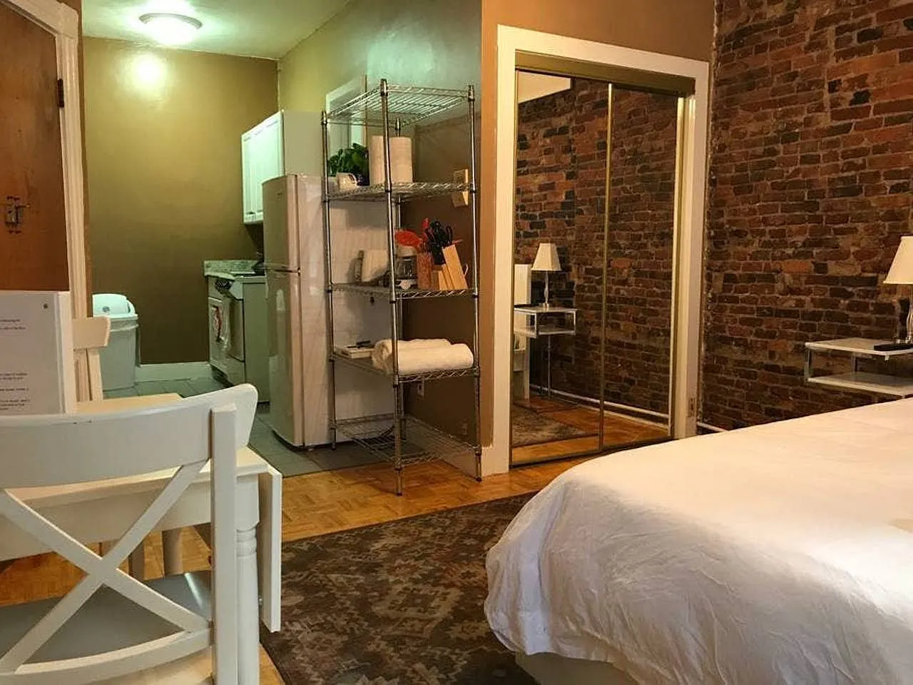 Studio, 350 sqft, $2,500 — Photo 4