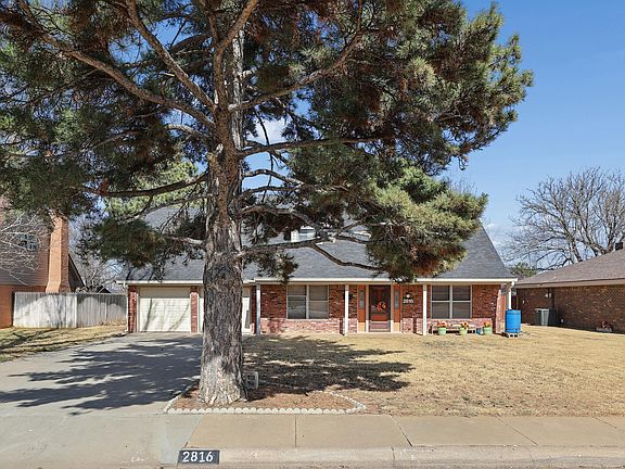 2nd image of 2816 Lloyd Dr