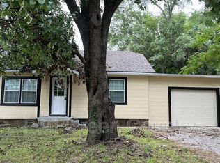 806 N Seminole Ave #A, Claremore, OK 74017