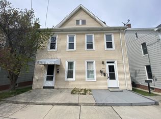 422 Locust St #2, Hanover, PA 17331