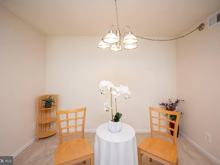 15310 Beaverbrook Ct #89-1B — Photo 8