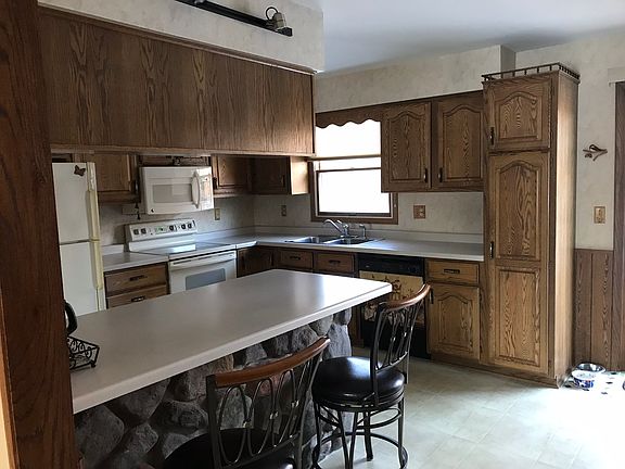 3rd image of 234342 N 76th Ave