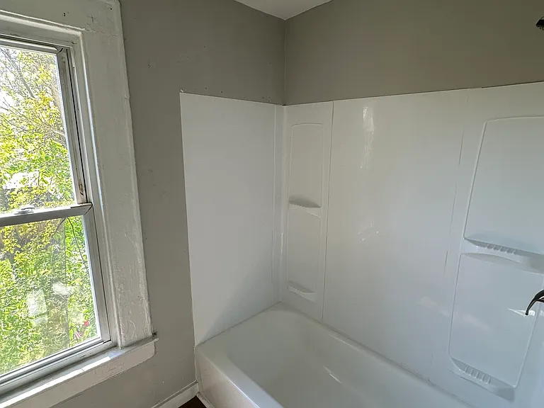 354 Blatchley Ave #2A — Photo 10