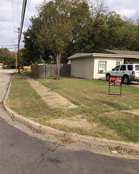 2nd image of 2505 Lockhart Ave