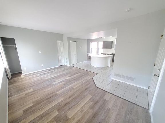 2nd image of 5052 Washington Pl APT B