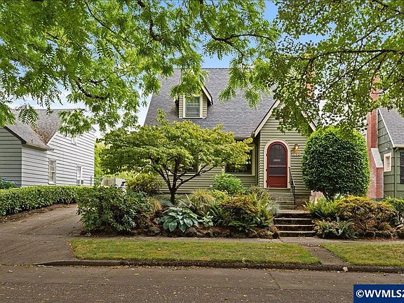 3rd image of 1820 19th St NE