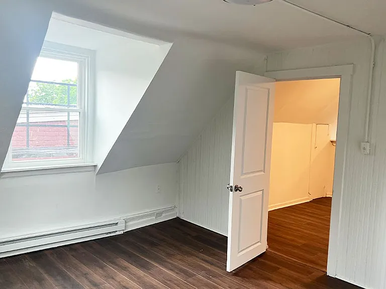 2309 Clifton Ave — Photo 5