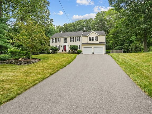 2nd image of 28 Oxford Dr