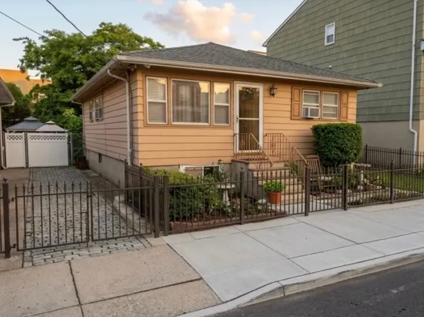 10 Emerson Ave #1, Jersey City, NJ 07306