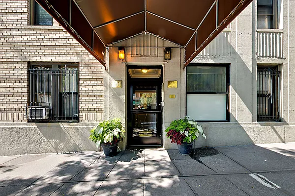 Sold by Keller Williams City Views Realty | media 22