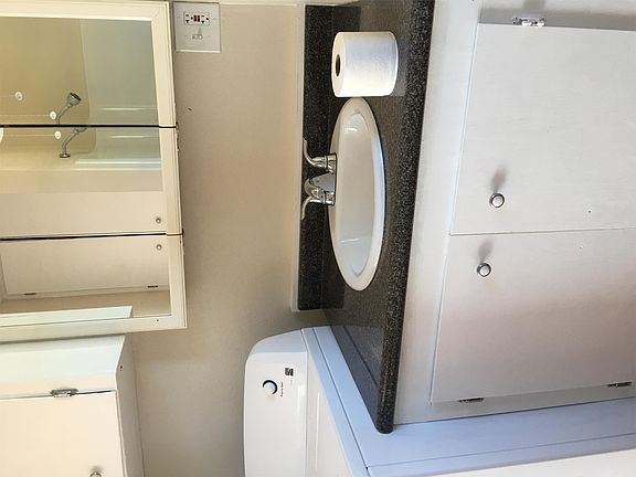 3rd image of 342 14th St 342 14th Street Deposit #875